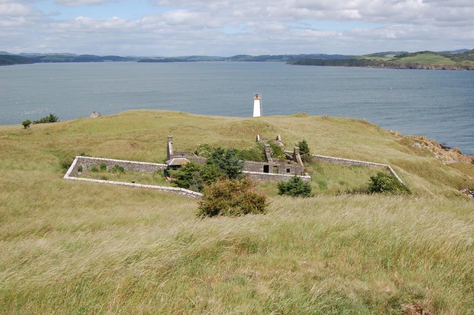 <p>There is a six bedroom, B-listed cottage and courtyard, though the lighthouse tower is not part of the deal. The lighthouse is owned and managed by the Commissioners for Northern Lighthouses, who make regular maintenance visits to the property throughout the year. </p>