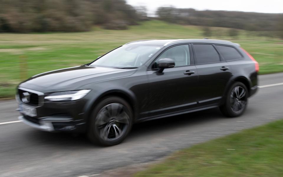 Volvo V90 Cross Country long-term test - James Foxall