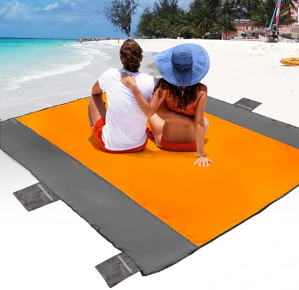 POPCHOSE Best Beach Blankets for Sand