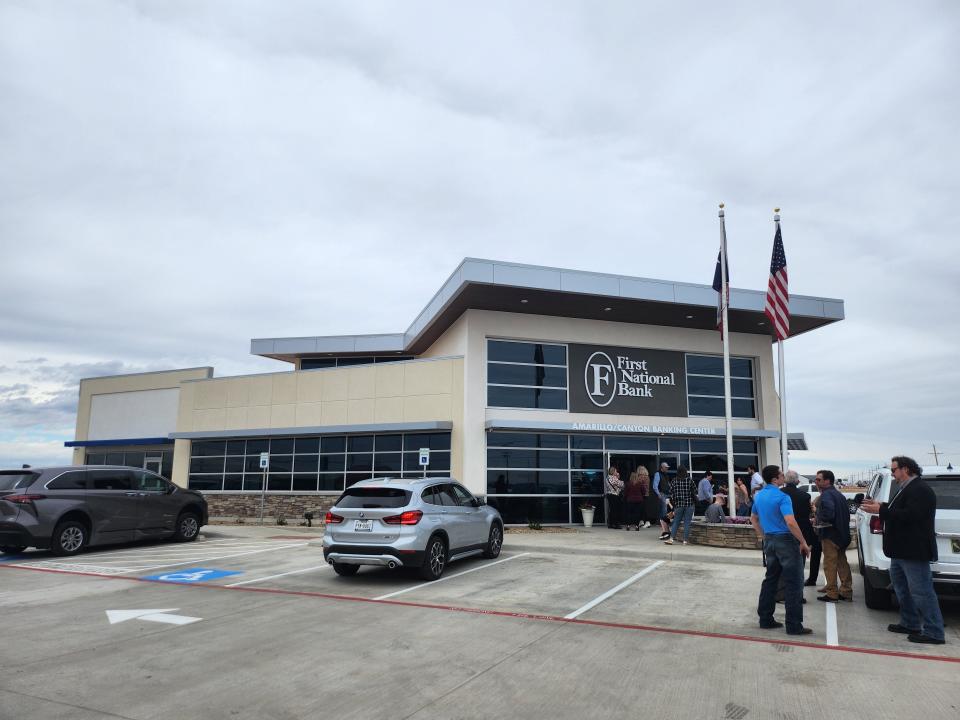 First National Bank of Amarillo/Canyon celebrated the grand opening of its new location Thursday afternoon with ribbon cuttings and a cocktail hour.