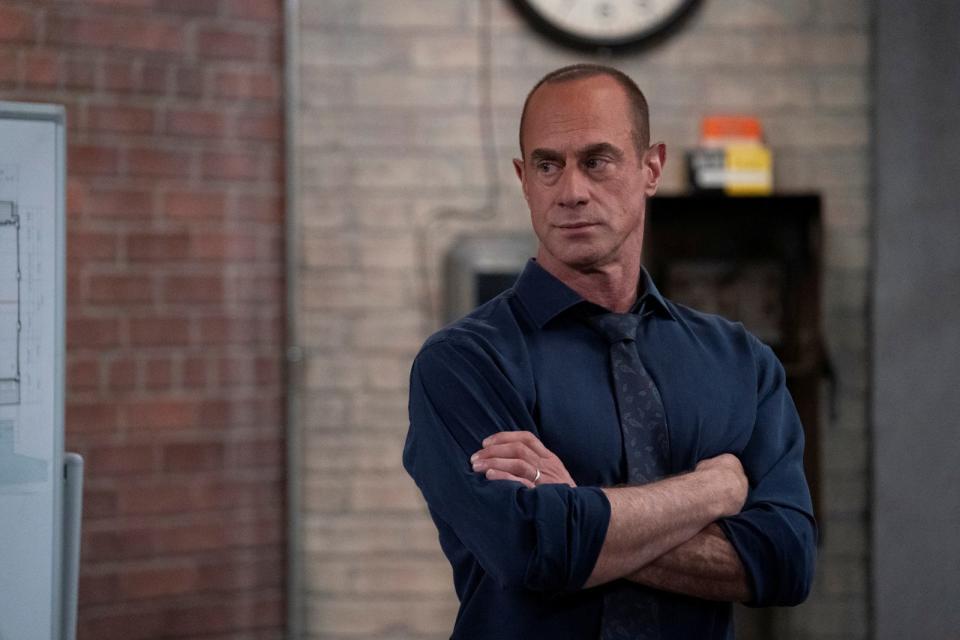 Detective Elliot Stabler (Christopher Meloni) hat seine Frau bei einem Bombenanschlag verloren.  (Bild: 2021 Universal Television LLC)