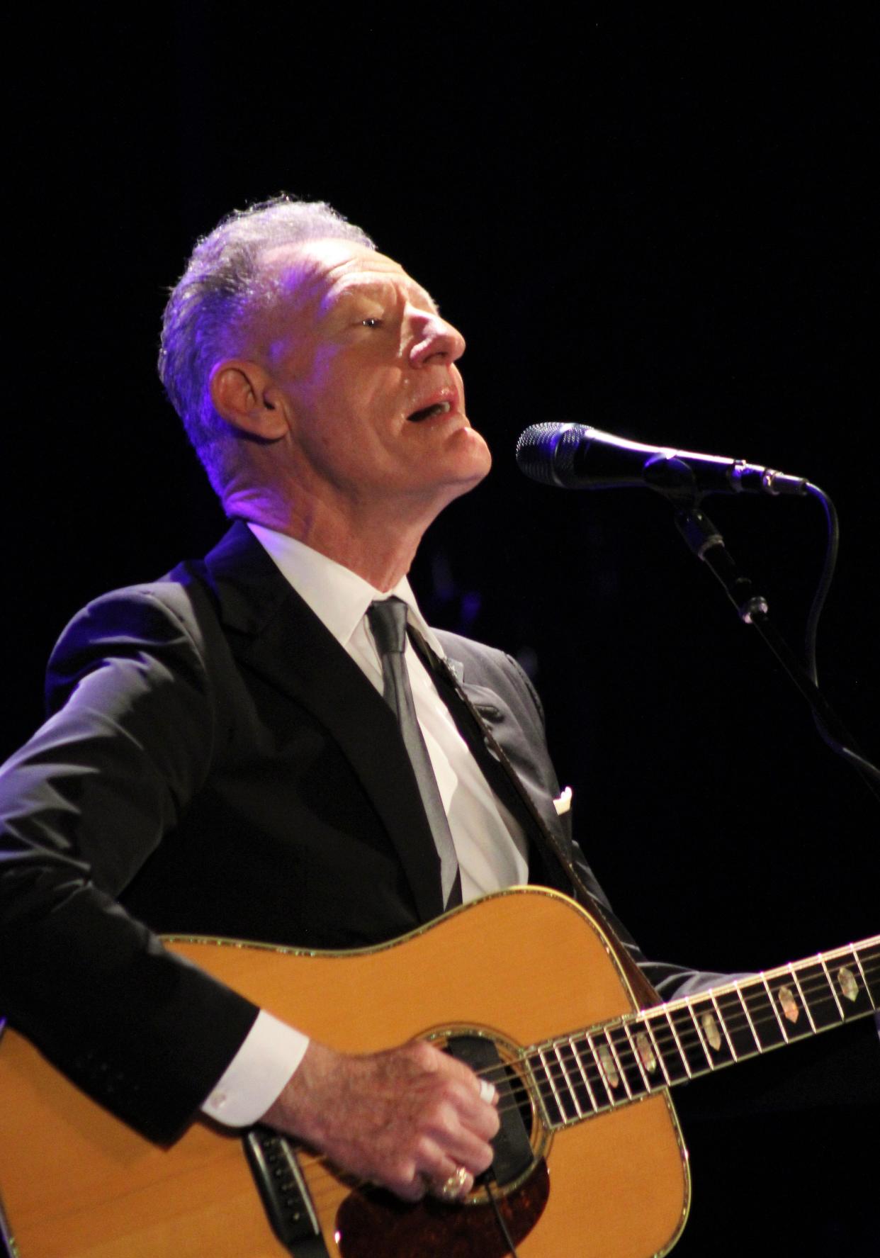 Lyle Lovett drew a full house to the Paramount Theatre on Saturday. He, of course, sang his witty songs but told stories and bantered with his all acoustic band. Feb 4 2023