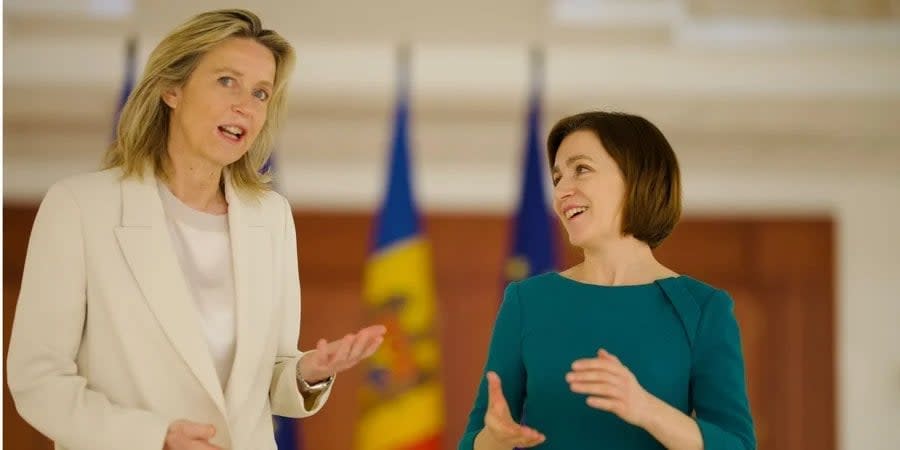 Dutch Defense Minister Kaisa Ollongren (left) and Moldovan President Maia Sandu (right) on April 11, 2024