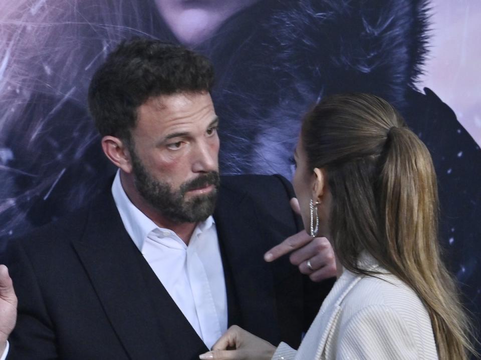 Ben Affleck and Jennifer Lopez were not arguing on the red carpet (Jim Ruymen/UPI/Shutterstock)