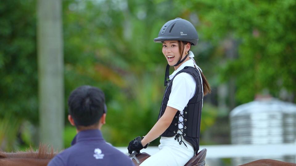 Foodies sweep across Hong Kong and Shenzhen | Lin Xiuyi, Liang Kaiqing, Liang Chaoyi and Liao Huiyi perform an unusual square dance, cute and gorgeous