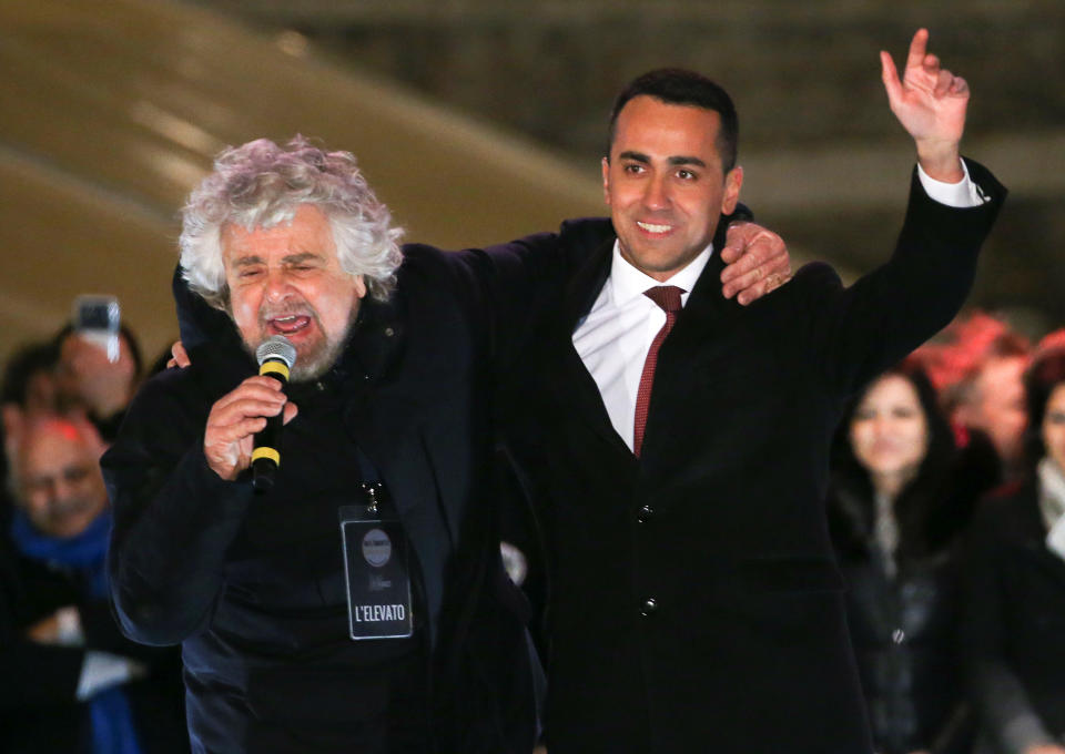 Beppe Grillo e Luigi Di Maio (REUTERS/Tony Gentile)