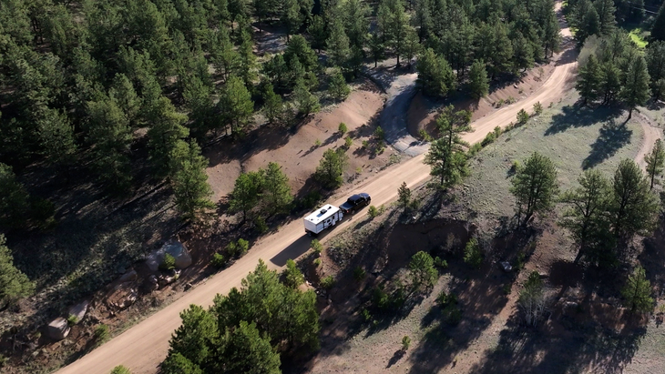 <span class="article__caption">Do your research to find dirt roads your RV and tow vehicle can easily handle. </span> (Photo: Go RVing)