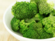 <b>Broccoli: </b>Including broccoli in your diet can help you boost your immune system and improve bone health too. The vegetable fights cancer and tumor development in your body. It is a storehouse of vitamin A, E, K, C and B6.