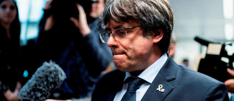 Le Catalan Carles Puigdemont a annoncé qu'il rentrerait en Belgique lundi, avant de retourner en Italie.
