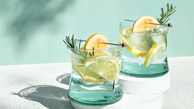 rosemary lemon water