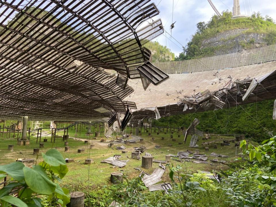 Arecibo observatory cable fall Dish Damage