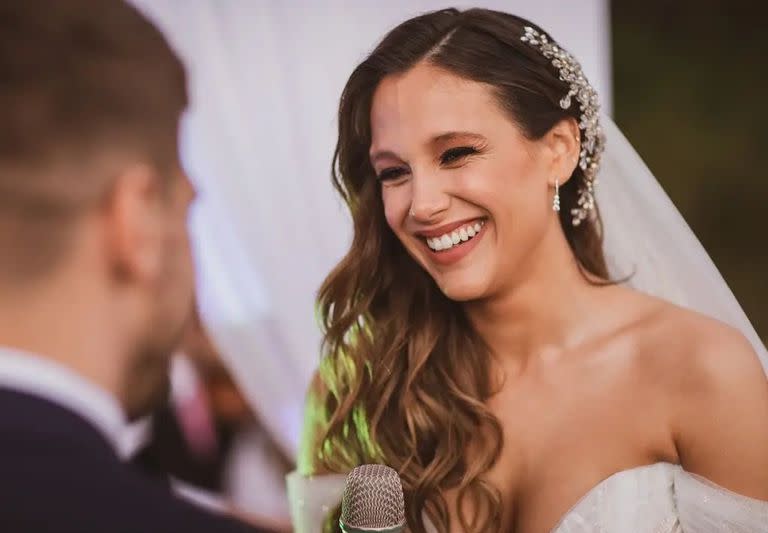 Barbie Vélez, en la noche de su casamiento con Lucas Rodríguez: “Me lloré la vida”