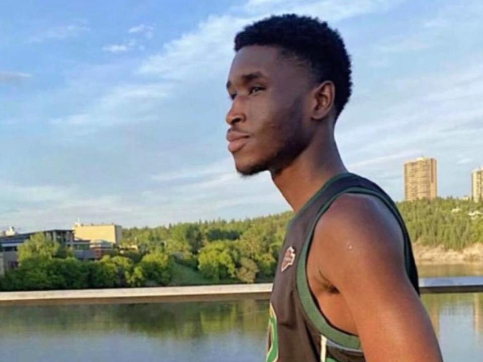 Mohamed Fofanah died on March 7 from gunshot wounds. His father says he was a handsome, athletic young man. (Submitted by Ibrahim Fofanah - image credit)