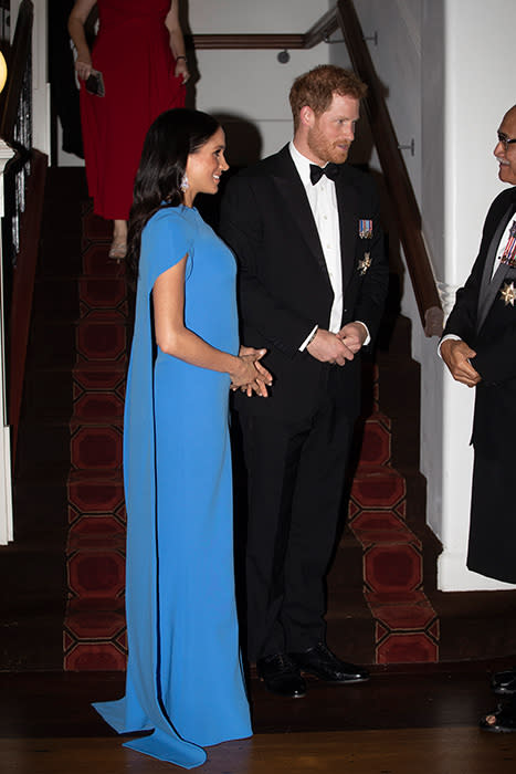 meghan-markle-blue-gown-side