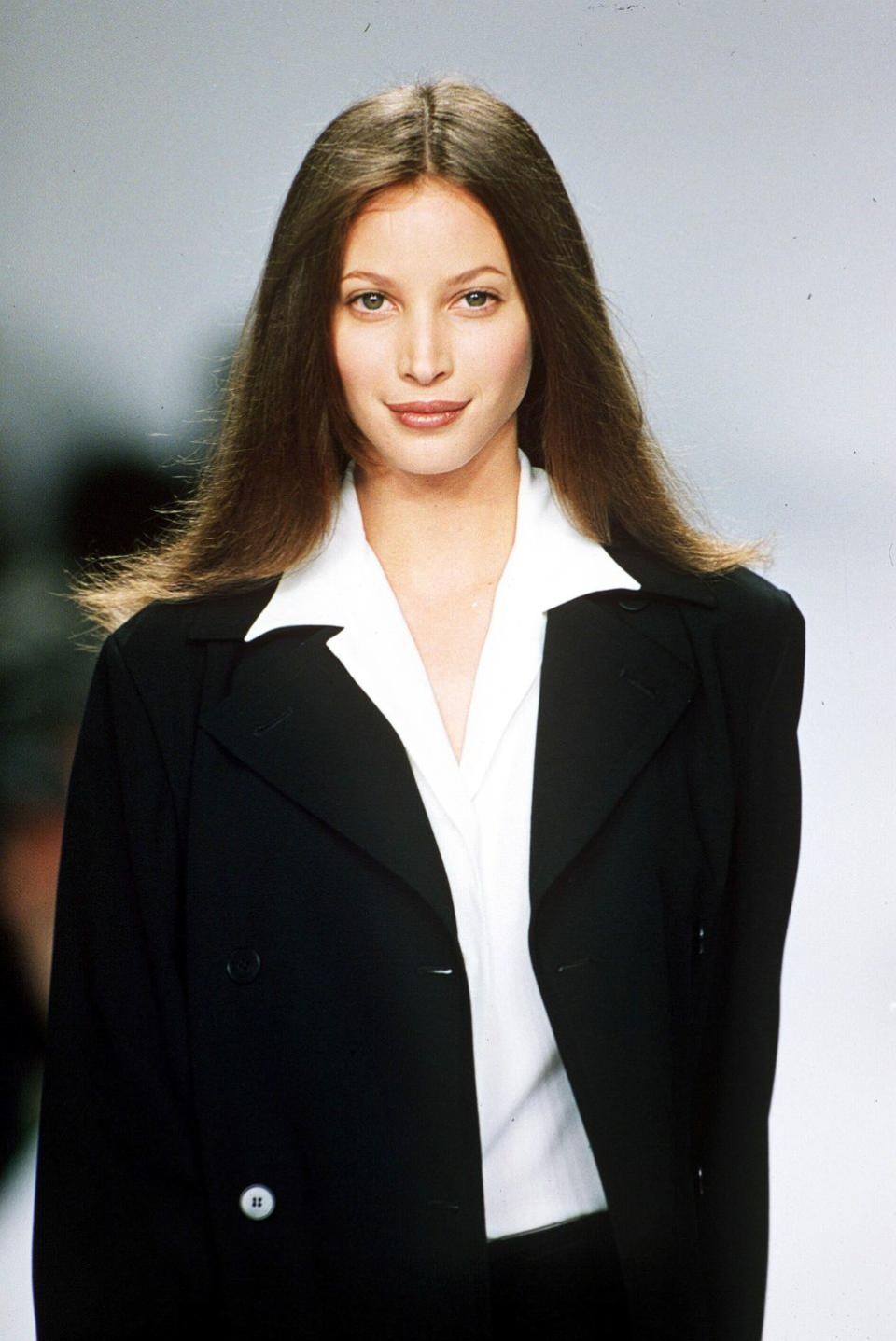 3) Christy Turlington