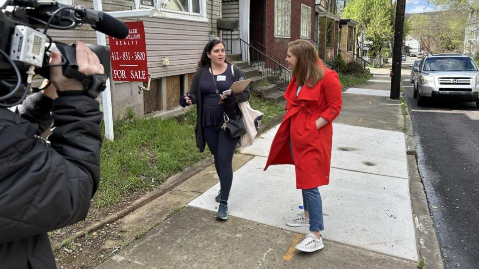 PHOTO: ABC News' MaryAlice Parks speaks with Emily Church about her canvassing efforts in Pittsburgh, PA. (ABC News)