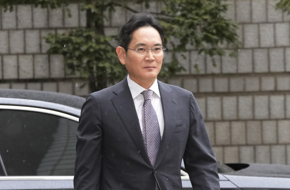 Samsung Electronics Chairman Lee Jae-yong arrives at the Seoul Central District Court in Seoul, South Korea, Monday, Feb. 5, 2024. A Seoul court acquitted Lee of financial crimes. (AP Photo/Ahn Young-joon)