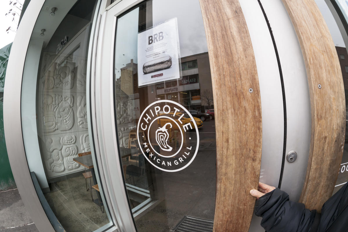 Chipotle ‘will probably have to raise prices’ because of California's fast food wage bill: CEO