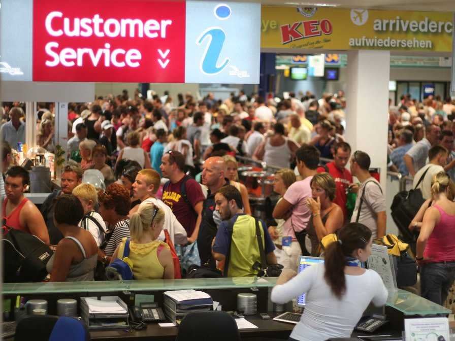 airport crowd