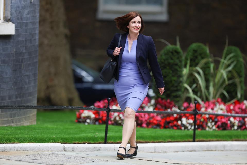 Bridget Phillipson walks to 10 Downing Street (REUTERS)