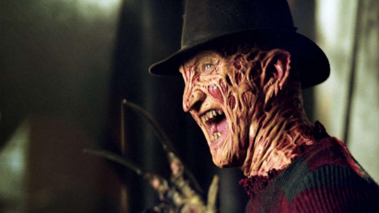  Robert Englund 