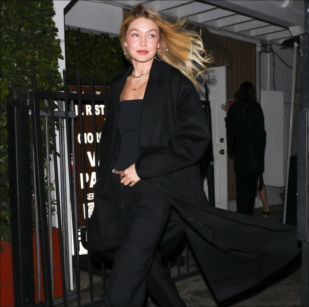  Gigi Hadid all black date night outfit bradley cooper. 