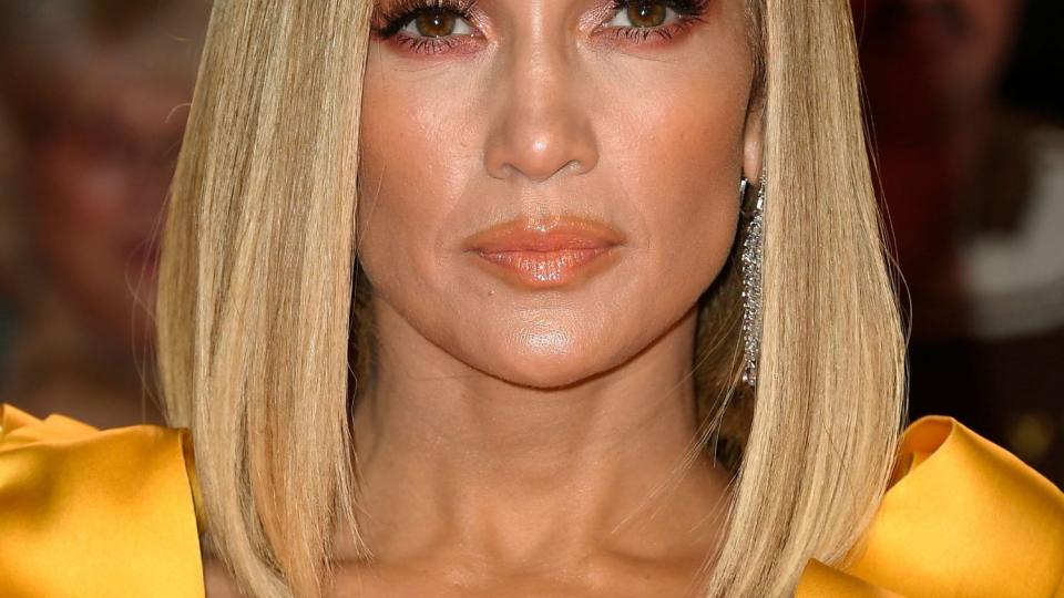 Jennifer Lopez traditional chin length bob blonde hairstyle