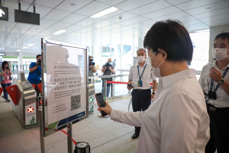 ▲市長盧秀燕前往捷運市政府站視察(圖／市政府提供2021.7.31)