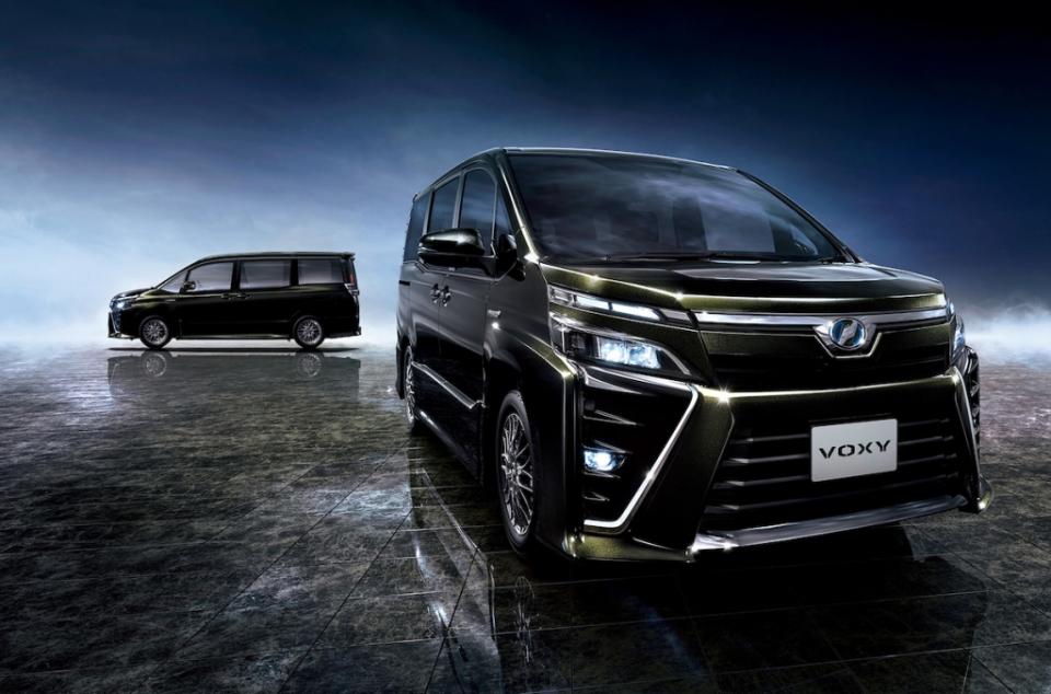 tnga-mpv-toyota-noah-voxy-2021