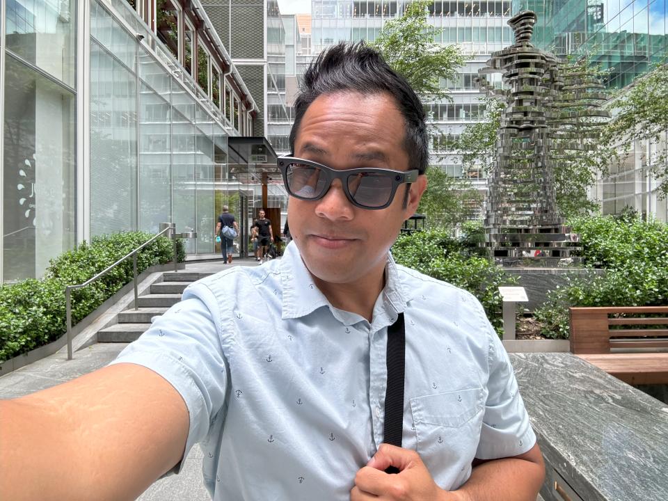 Apple iPhone 15 Plus selfie sample.