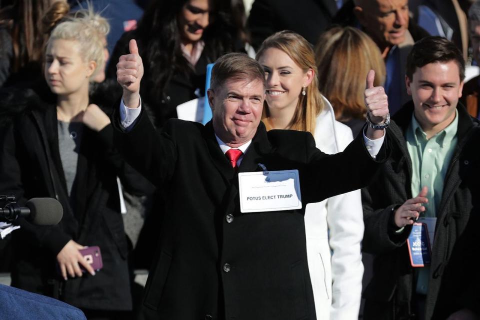 <p>U.S. Army Sergeant Major Gregory Lowery dient bei der Generalprobe am Kapitol in Washington, D.C., als Ersatz für den gewählten Präsidenten Donald Trump. (Bild: Chip Somodevilla/Getty Images) </p>