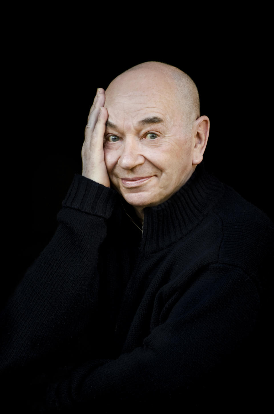 This 2008 photo provided by Richard Haughton shows Lindsay Kemp. On Saturday, Aug. 25, 2018, the influential British dancer, choreographer and mime artist, known for tutoring singers David Bowie and Kate Bush during his career, died at 80. (Richard Haughton via AP)