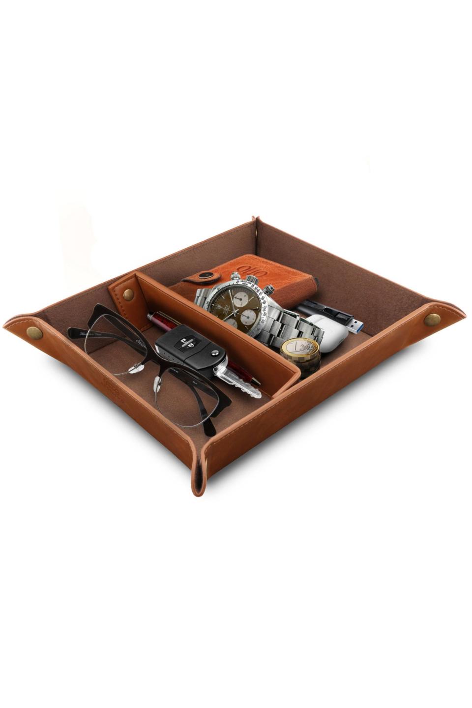 28) Valet Snap Personalized Leather Catchall