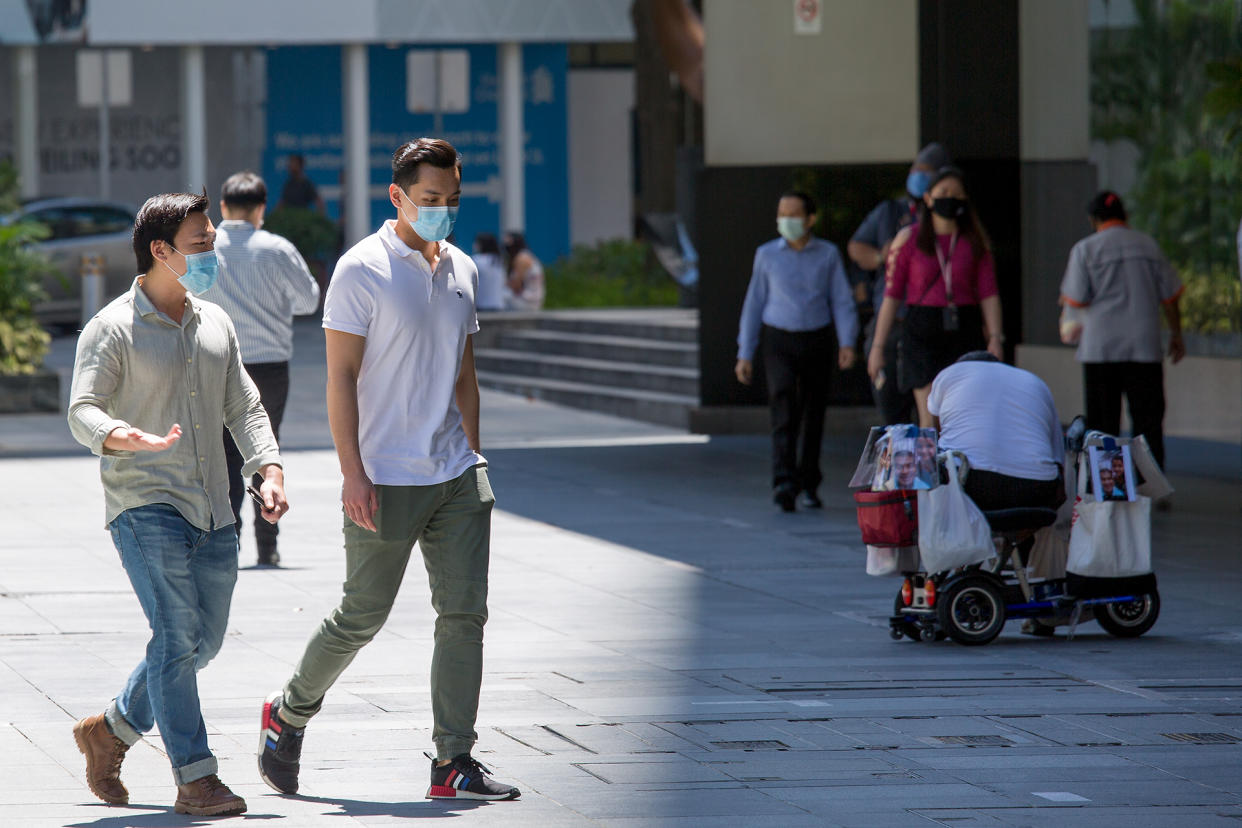 Office workers seen during lunch hour in Singapore’s central business district on 2 June 2020. (PHOTO: Dhany Osman / Yahoo News Singapore)