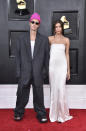 Justin Bieber y Hailey Bieber llegan a la 64ta entrega anual de los premios Grammy, el domingo 3 de abril de 2022 en Las Vegas. (Foto por Jordan Strauss/Invision/AP)