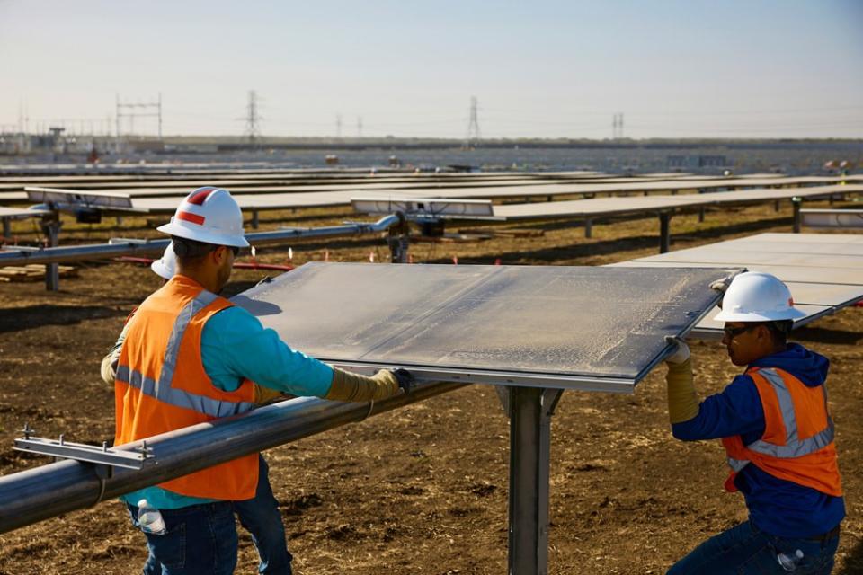 Apple 投資位於德州 Brown County 佔地面積 2,300 英畝的 IP Radian Solar 太陽能計劃。