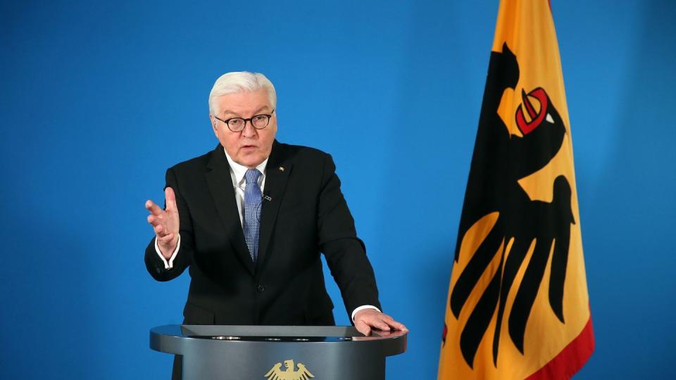 Bundespräsident Frank-Walter Steinmeier mahnt Banken, das nach der Finanzkrise zurückgewonnene Vertrauen nicht aufs Spiel zu setzen.