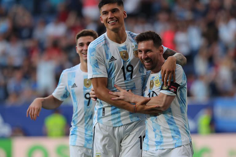 Lionel Messi, Joaquín Correa y Julián Álvarez; la selección nacional  también es promovida por One Football