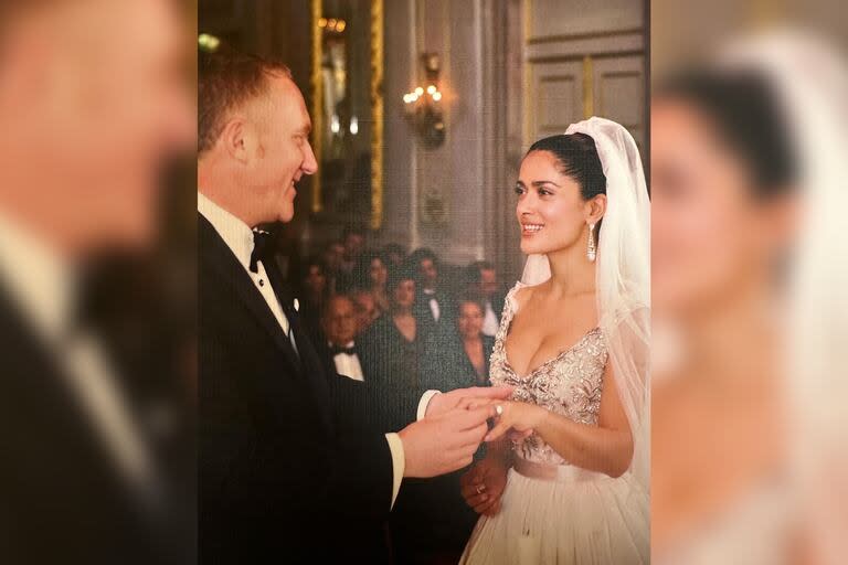 La pareja se casó dos veces (Foto Instagram @salmahayek)