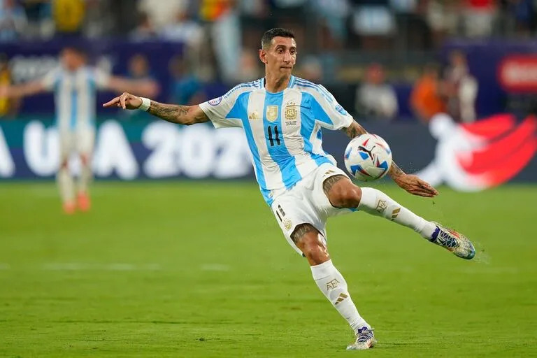 Ángel Di María casi convierte ante Canadá un gol parecido al de la final de la Copa América 2021