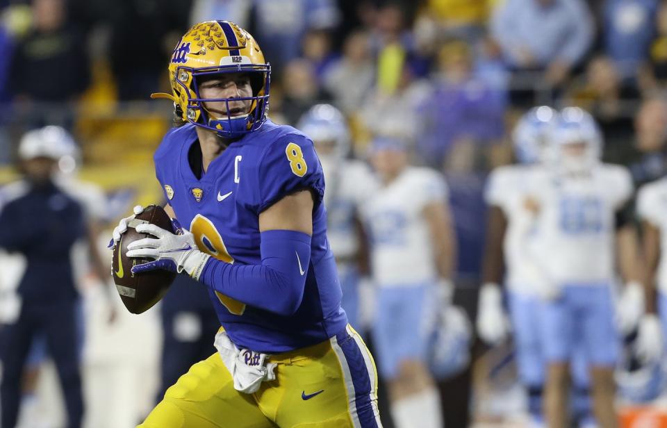 Pitt quarterback Kenny Pickett is a Maxwell Award finalist.