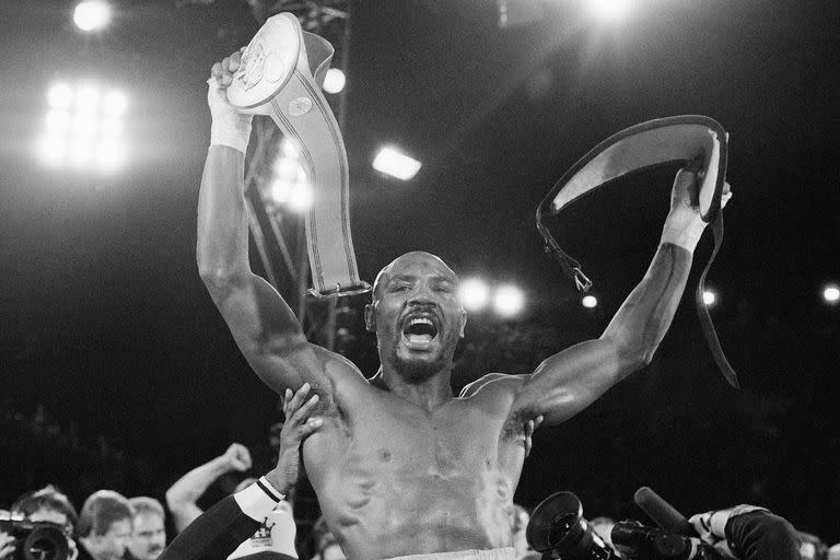 Marvin Hagler luego de vencer a Roberto "Mano de Piedra" Durán, noviembre de 1983, Las Vegas.