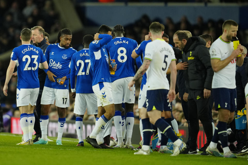 FILE - The match is paused so Muslim players can break their fast due to Ramadan during the English Premier League soccer match between Everton and Tottenham Hotspur at the Goodison Park stadium in Liverpool, England, on April 3, 2023. For Muslim soccer players in deeply secular France, observing Ramadan is a tall order. Wielding a principle of religious neutrality enshrined in the French constitution, the country's soccer federation does not accomodate players who want to fast and refrain from drinking or eating from sunrise to sunset. (AP Photo/Jon Super, File)