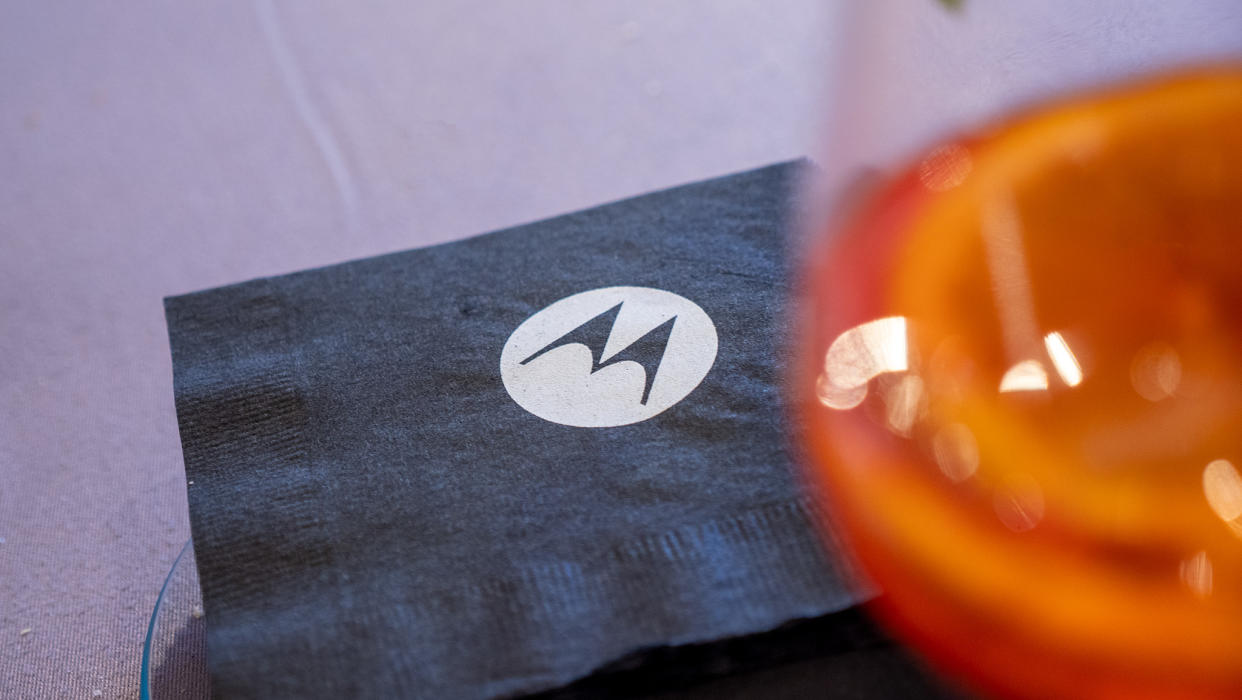  The Motorola name and logo. 