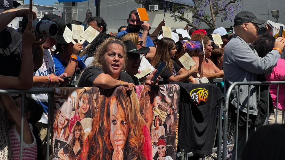 Algunos fans llegaron desde la madrugada de jueves para poder ocupar