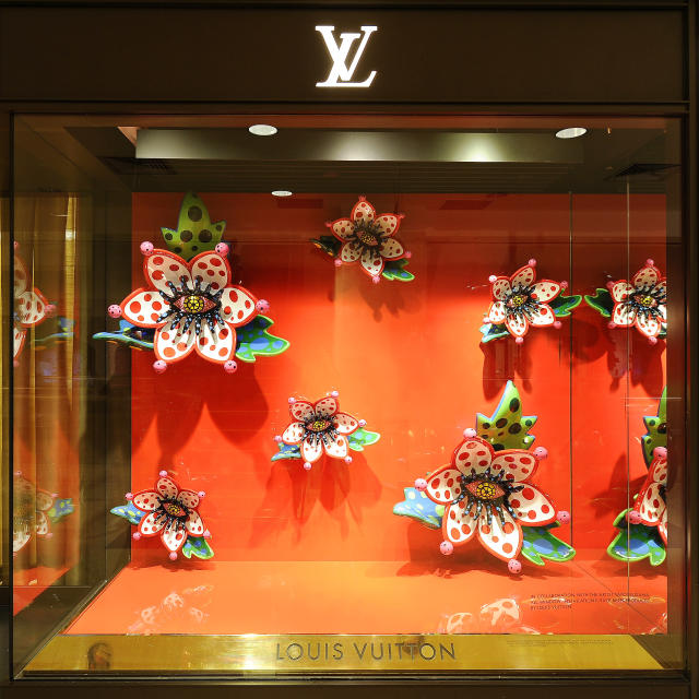 Louis Vuitton - Yayoi Kusama concept store