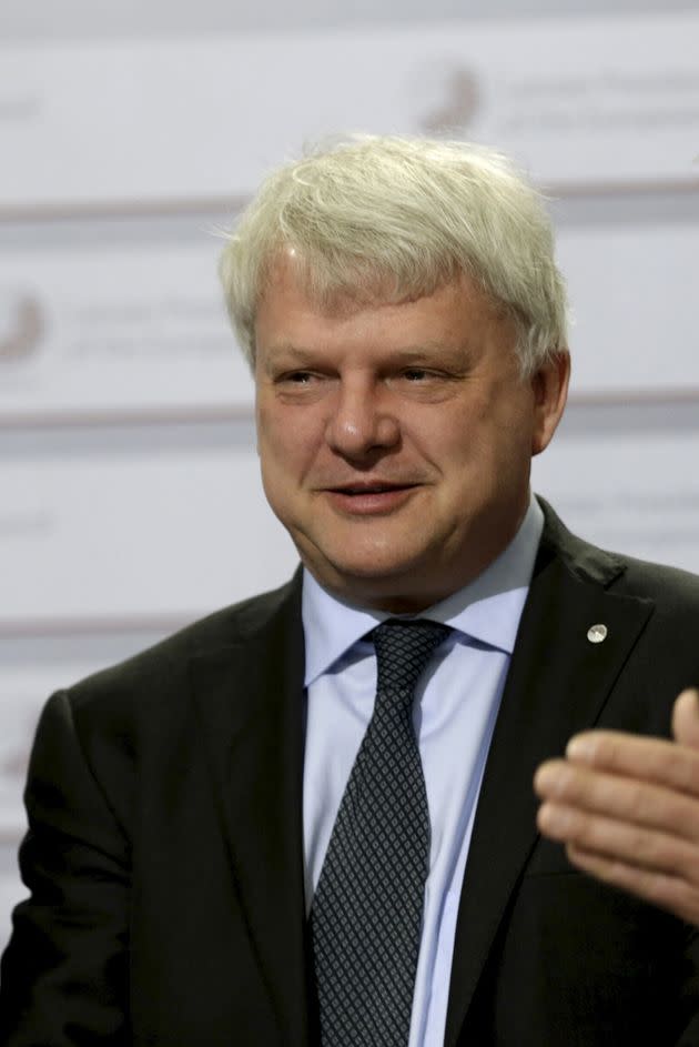 Latvia's central bank governor Ilmars Rimsevics (R) and Italy's central bank deputy governor Luigi Federico Signorini pose for media during an informal meeting of Ministers for Economic and Financial Affairs (ECOFIN) in Riga, Latvia, April 25, 2015. REUTERS/Ints Kalnins
 (Photo: Ints Kalnins via Reuters)