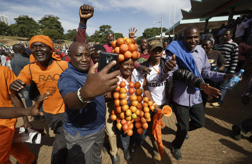 Kenyan opposition leader Raila Odinga sworn in as ‘the people’s president’ in mock inauguration