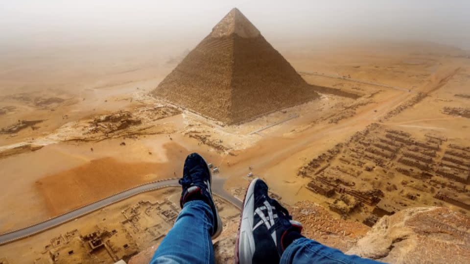 Andrej Ciesielski performed the daredevil stunt while on holiday in Cairo. Photo: Andrej Ciesielski