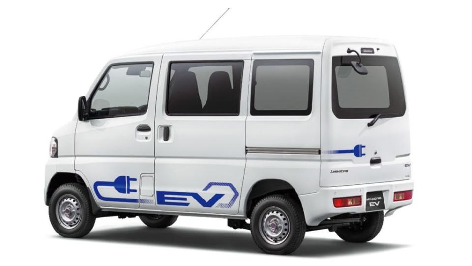 Minicab EV車長x車寬x車高來到3,395×1,475×1,915mm、軸距2,390mm。(圖片來源/ Mitsubishi)